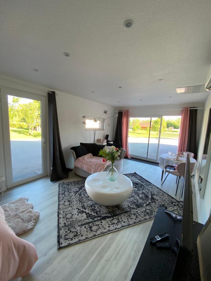 Agreable Chambre D'Hote Calme Avec Piscine Souvans Bagian luar foto