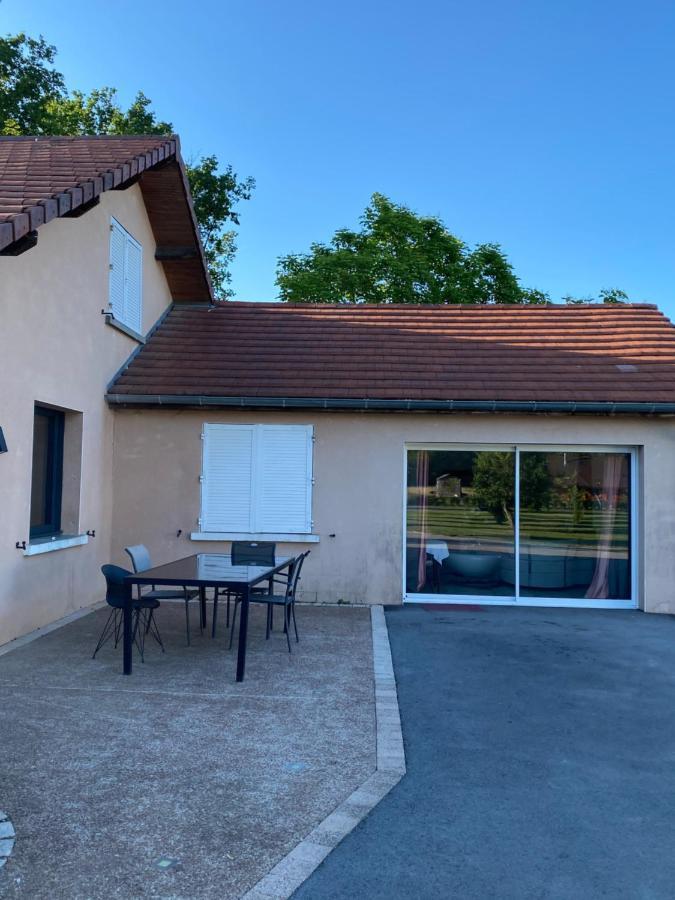 Agreable Chambre D'Hote Calme Avec Piscine Souvans Bagian luar foto